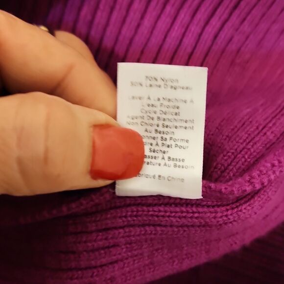 Talbots turtleneck sweater size small - Picture 7 of 7